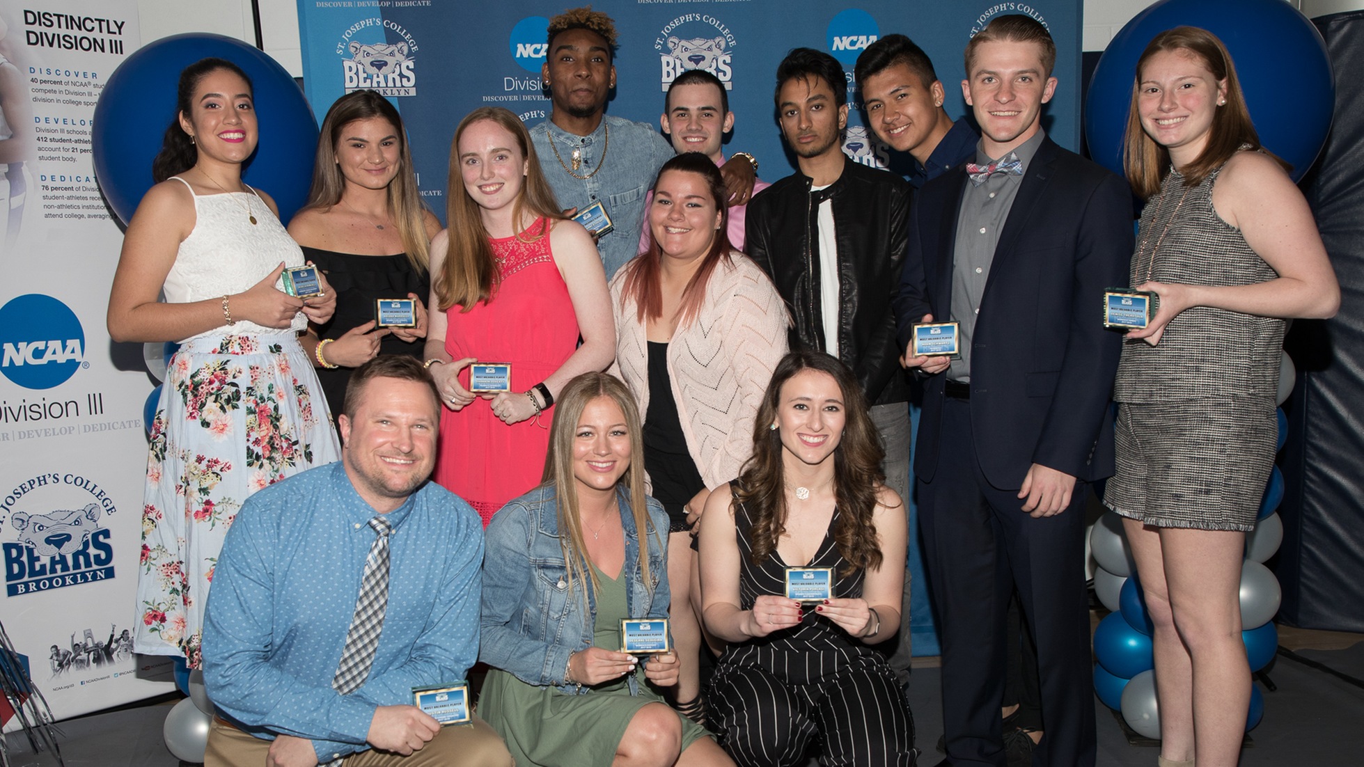 Willis and Sequeira Named Student-Athletes of the Year at Annual Awards Banquet