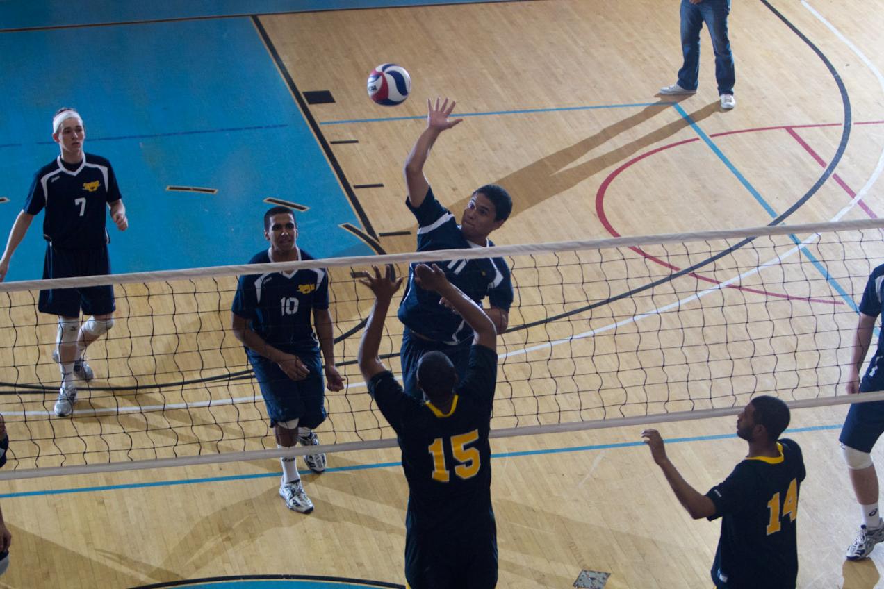 Men's Volleyball Sweeps Sarah Lawrence, Edged by Cooper Union in Home Doubleheader