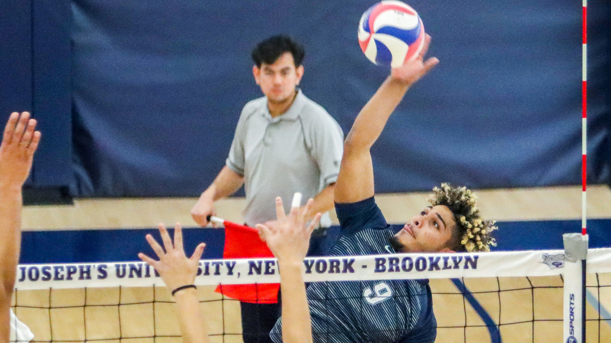 Men’s Volleyball Weathers Sarah Lawrence Comeback in Five-Set Victory