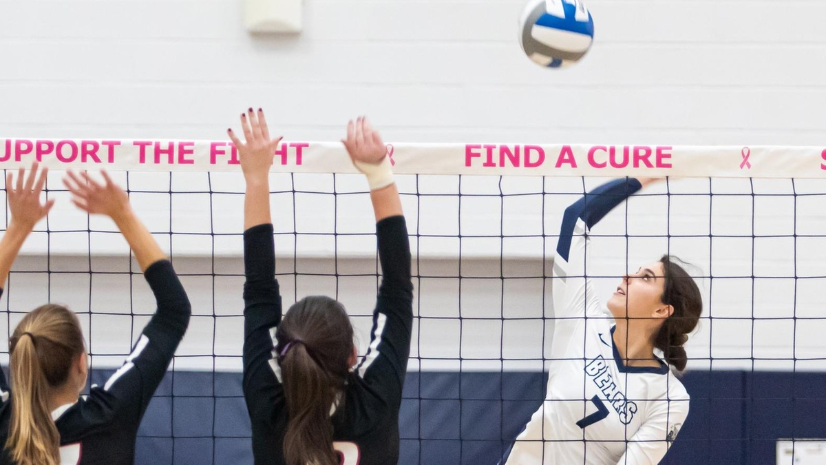 Women's Volleyball Concludes Campaign With Loss at Mount Saint Vincent
