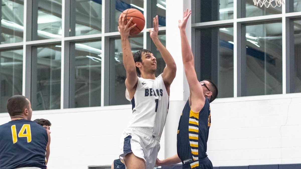 Second-Half Surge Not Enough as Men’s Basketball Stumbles at Old Westbury
