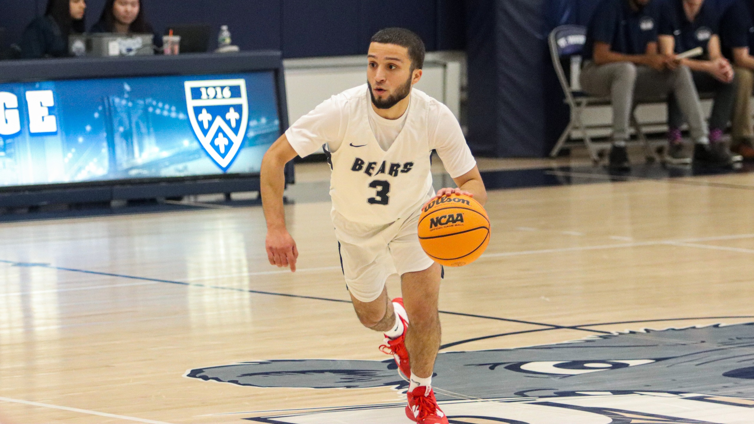 Men’s Basketball Holds Off St. Joseph’s (Long Island) in Narrow Victory