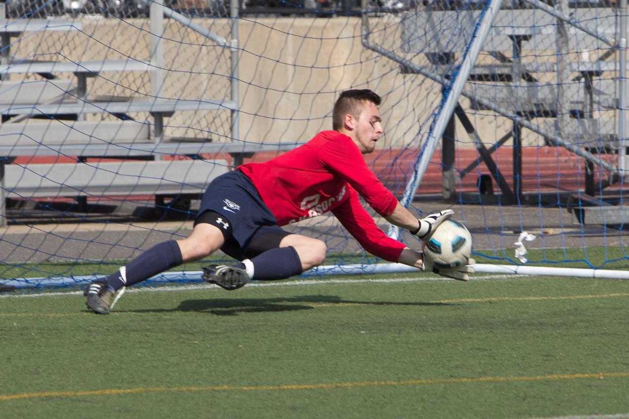 Men's Soccer Ends 2013 Season With Loss to Yeshiva