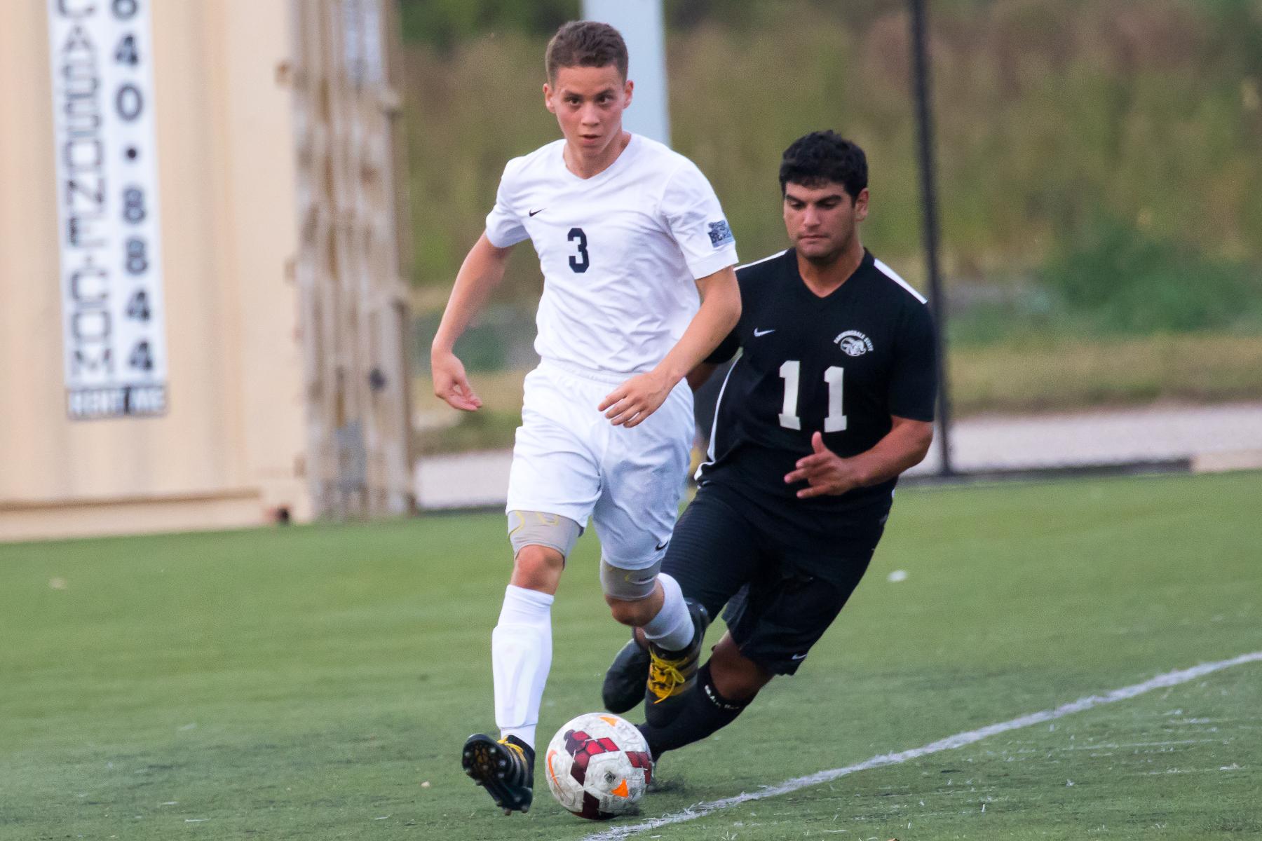 Men’s Soccer Moves to .500 in Skyline Play After Test At SJC Long Island