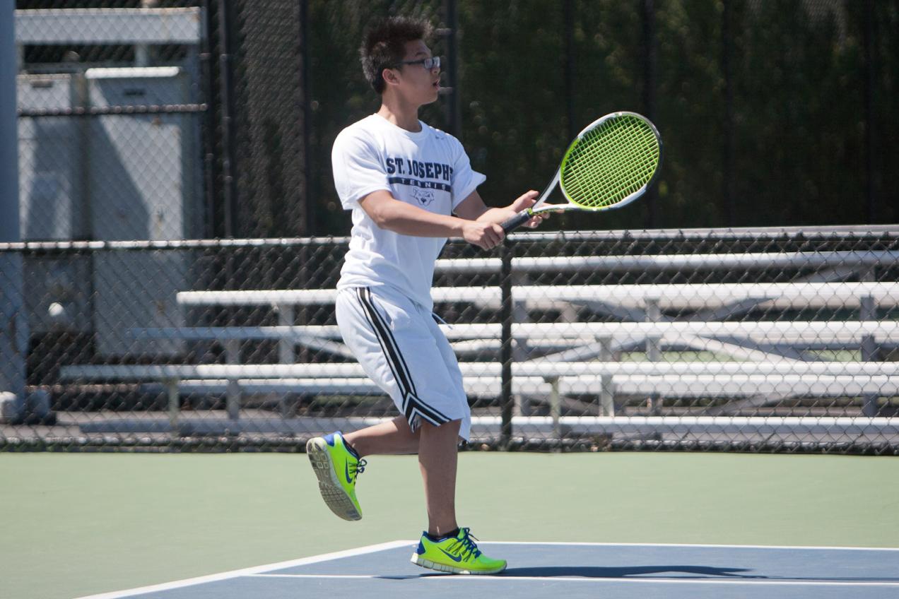 Bears Tennis Ends 2013 Campaign With Sixth At HVMAC Tourney