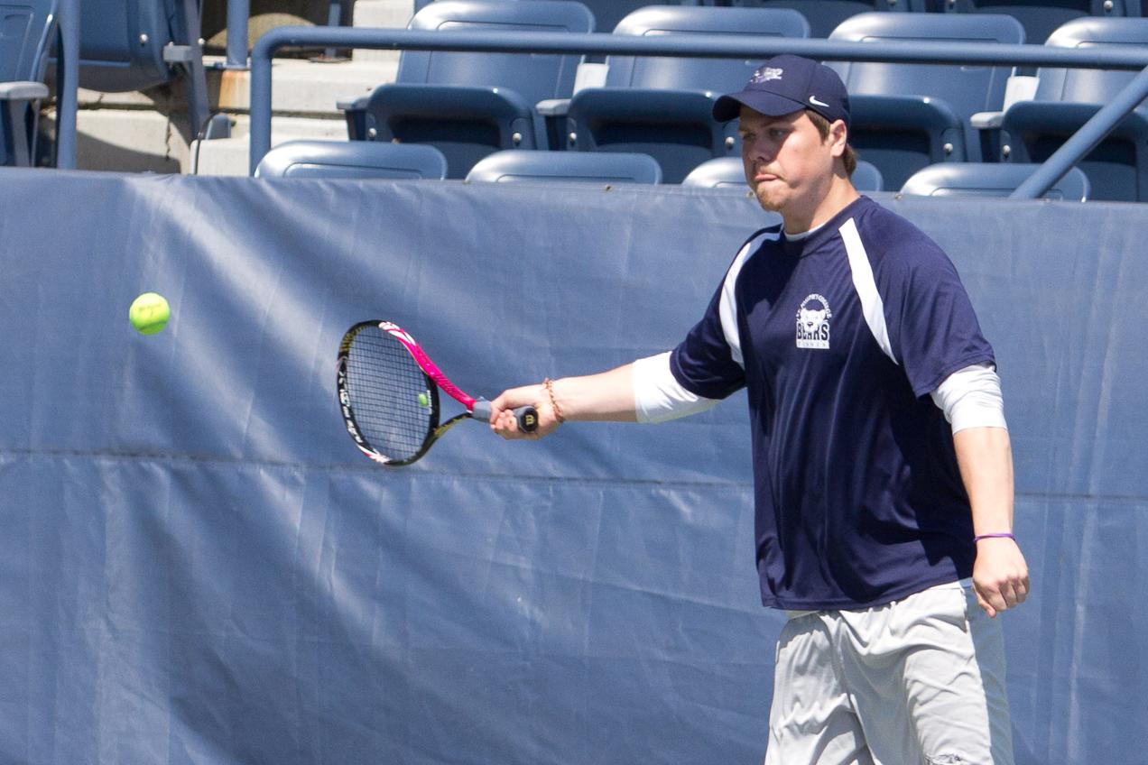 Parr Goes the Distance But Men's Tennis Topped by Sarah Lawrence
