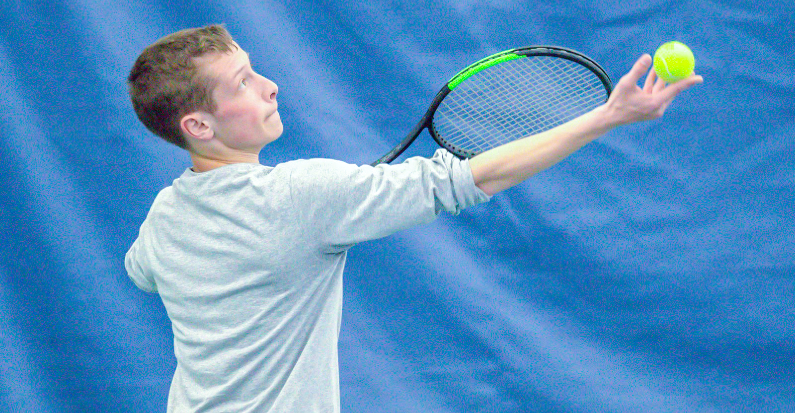 Vaitzman Edged in Singles as Men's Tennis Hosts Mount Saint Mary