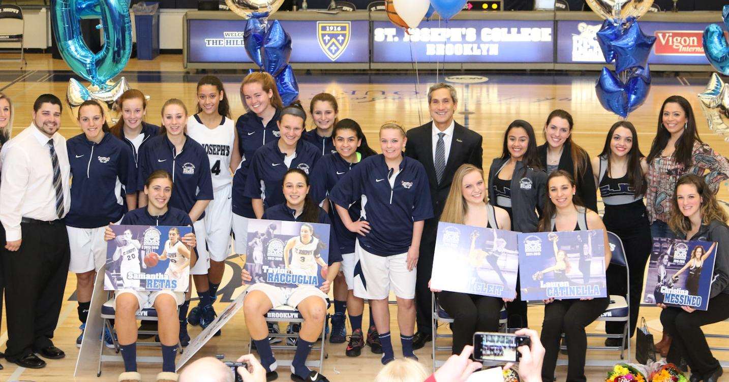 Women's Basketball Rallies From Halftime Deficit to Top New Rochelle on Senior Night, 66-50