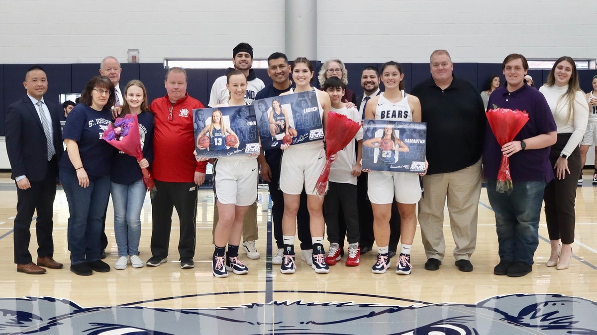 Women’s Basketball Holds Off Old Westbury in Senior Day Nail-Biter to Win Fifth Straight