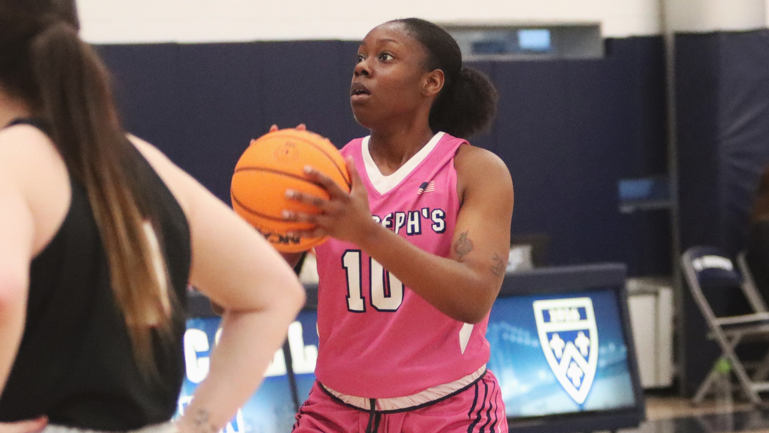Seniors Combine to Score 44 Points in Women’s Basketball Defeat to Manhattanville