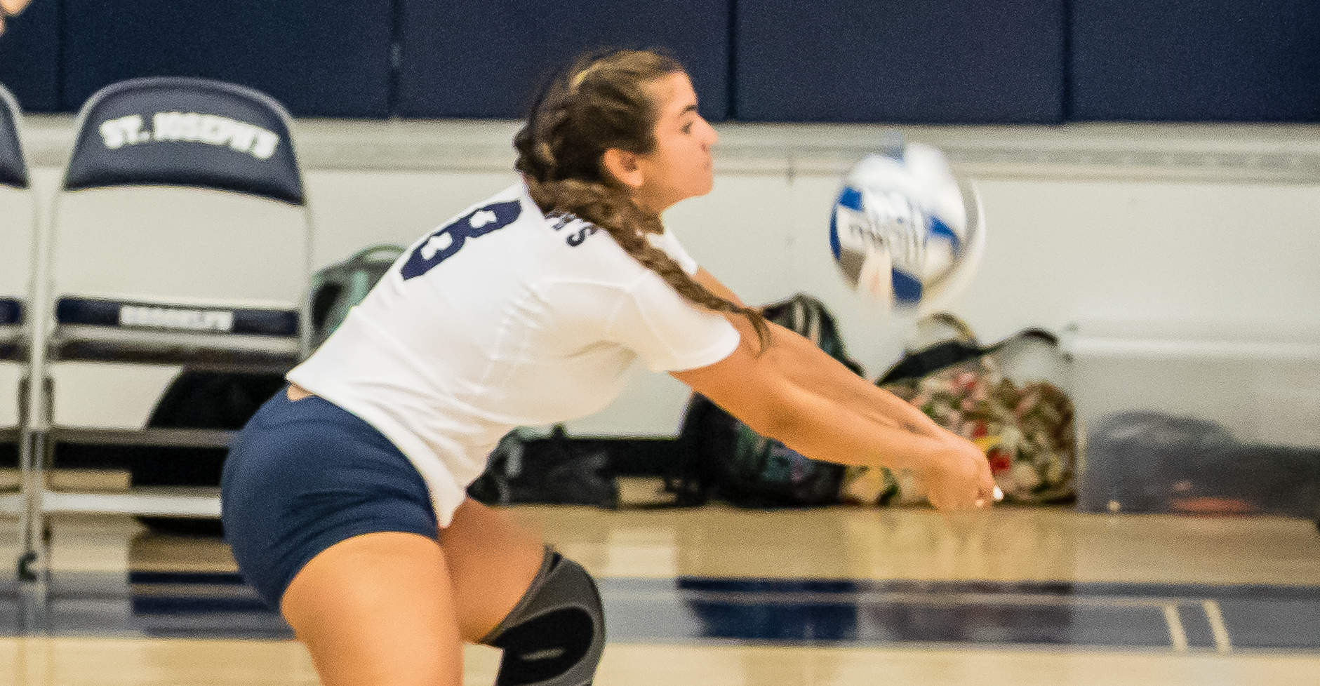 Women's Volleyball Takes Set Off John Jay in Road Test