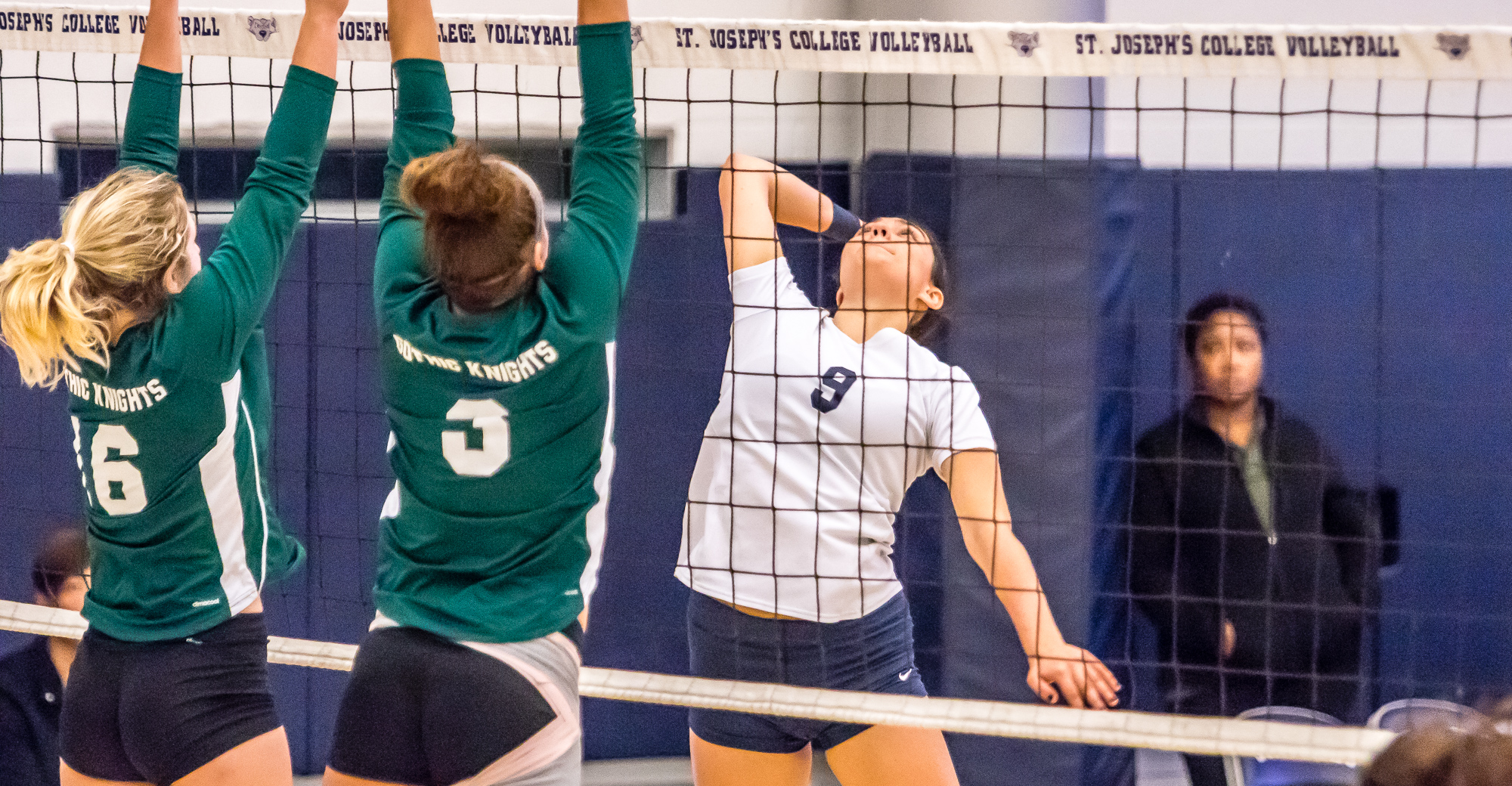 Women’s Volleyball Stifled by New Jersey City in Hill Center Finale