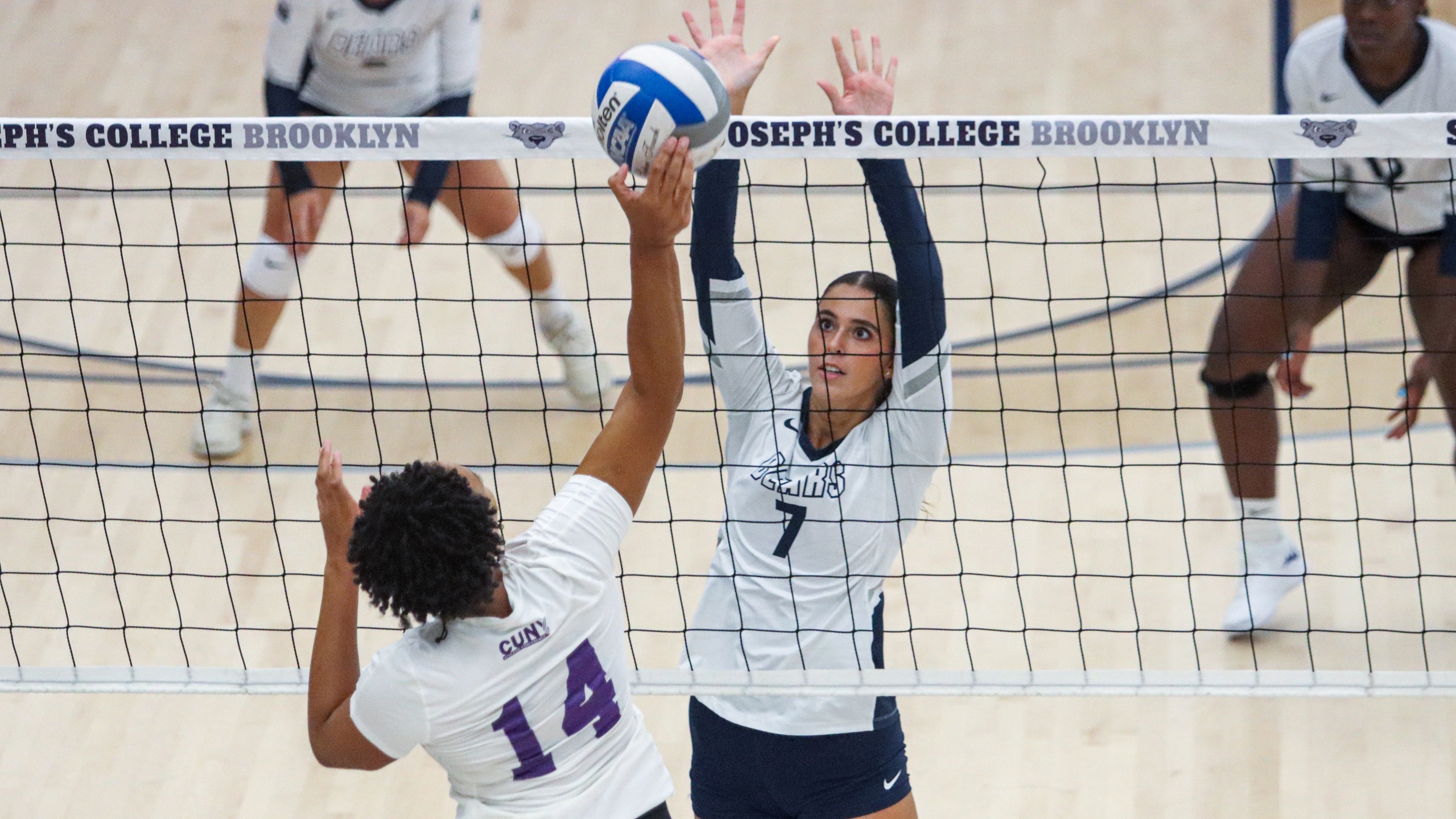 Women's Volleyball Suffers Setback Against USMMA