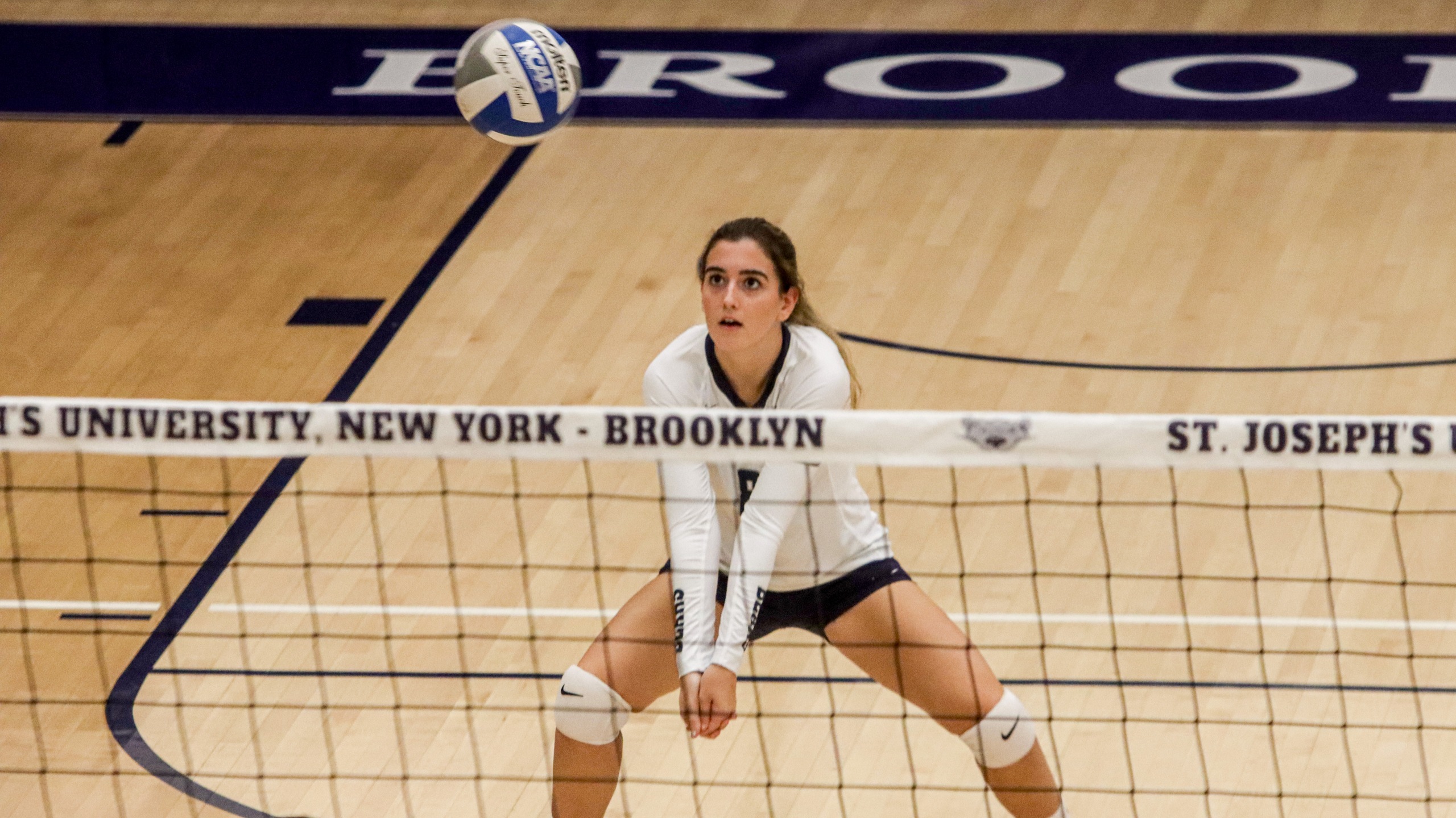 Women’s Volleyball Drops Two at Inaugural Battle of Brooklyn Tri-Match